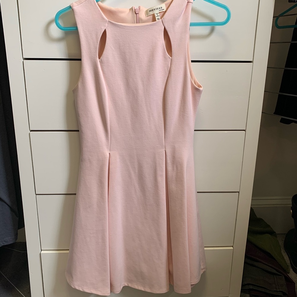 Monteau pleated light pink dress